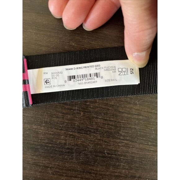 3 For $6 NWT No Boundaries Womens Small/Large Printed Geo Belt Black Pink - Picture 3 of 4